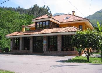 Hotel Benzua Villanueva de Ardisana Exterior photo